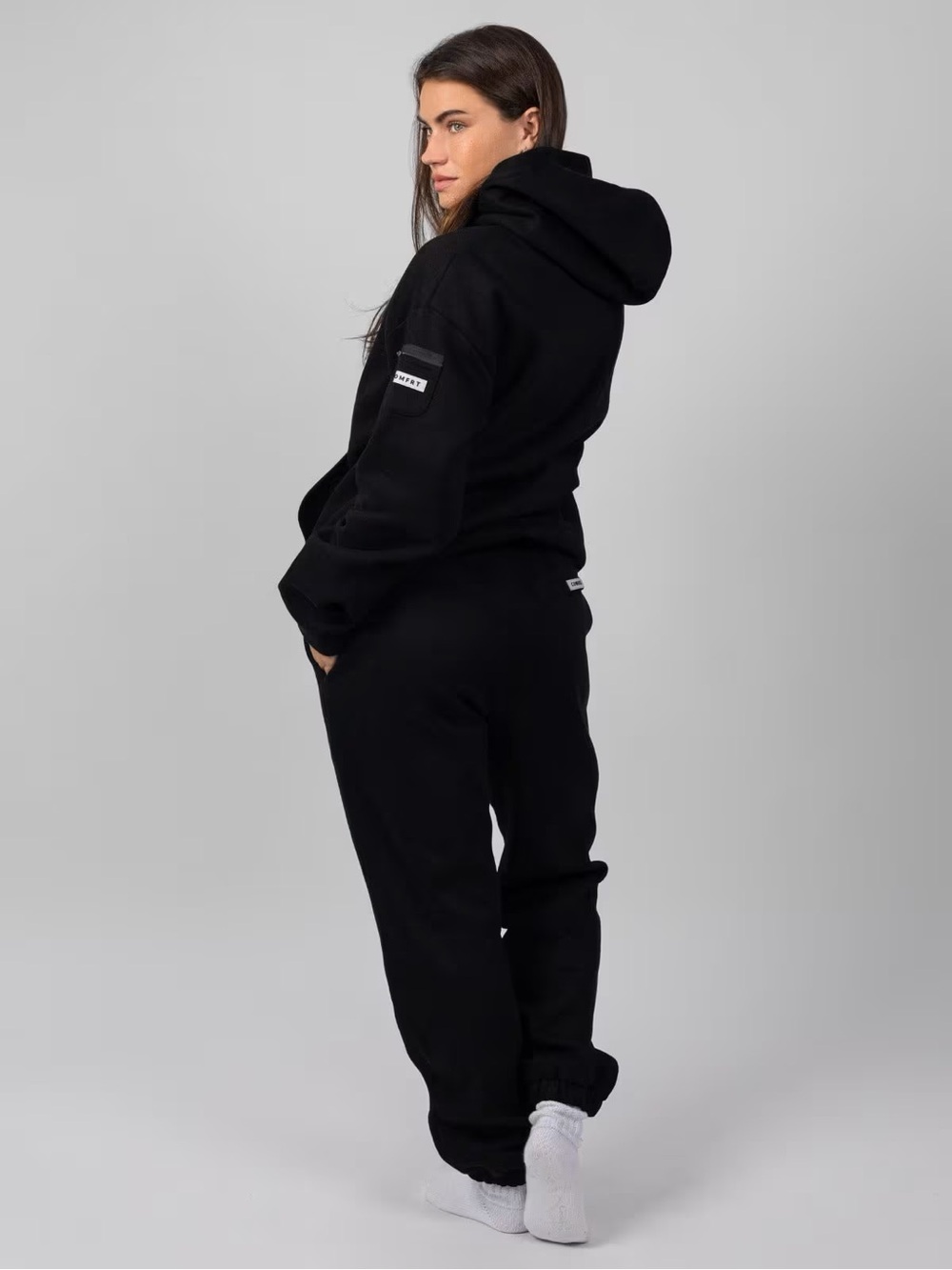Comfort Travel Essentials Hoodie XS Obsidian Black